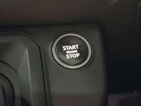 Land Rover Defender 3.0 D300 MHEV X-Dynamic HSE SUV 5dr Diesel Auto 4WD Euro 6 (s/s) (300 ps) 55