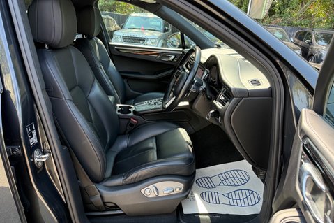 Porsche Macan PDK - 21" TURBO WHEELS -PAN ROOF -BOSE -PASM -CAMERA -£15K EXTRAS  15