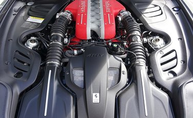 Ferrari GTC4 Lusso 24