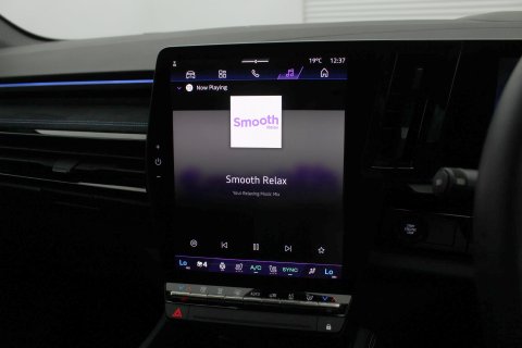 Renault Austral 5dr E-TECH FHEV Techno Esprit Alpine Automatic 16