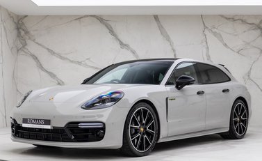 Porsche Panamera Turbo S E-Hybrid Sport Turismo 6
