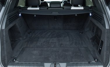 Land Rover Range Rover Sport D300 Dynamic SE 26