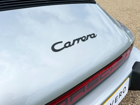 Porsche 911 CARRERA 3.2 CONVERTIBLE 37
