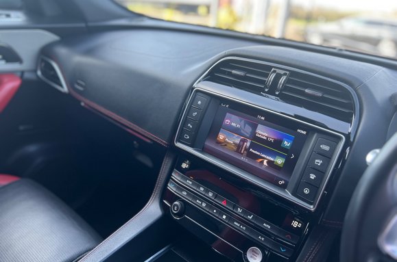 Jaguar F-Pace 3.0 V6 D300S AWD AUTO 27