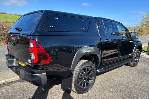 Toyota Hilux Invincible X 4WD 2.8 D-4D Double Cab Pickup - Hardtop Canopy 2