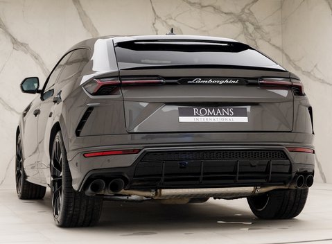 Lamborghini Urus 3