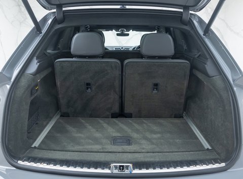 Bentley Bentayga V8 AZURE 45