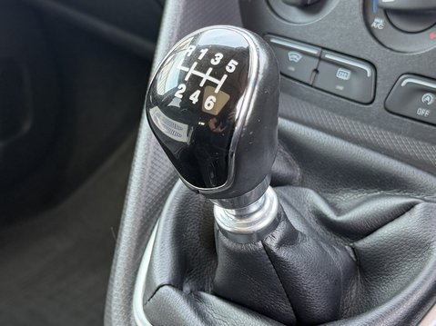 Ford Tourneo Connect 1.5 TDCi 120 Titanium 5dr 26