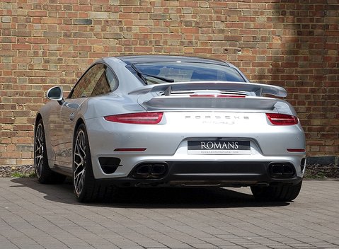 Porsche 911 (991) Turbo S 10