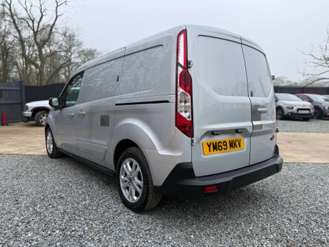 Ford Transit Connect 1.5 Transit Connect 240 Limited TDCi 11