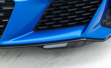 Audi R8 V10 Performance Carbon Black 21