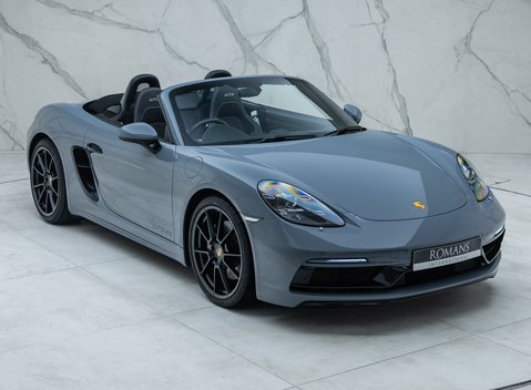 Porsche 718 BOXSTER GTS PDK 14