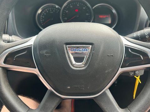 Dacia Logan 1.0 SCe Essential Euro 6 5dr 8