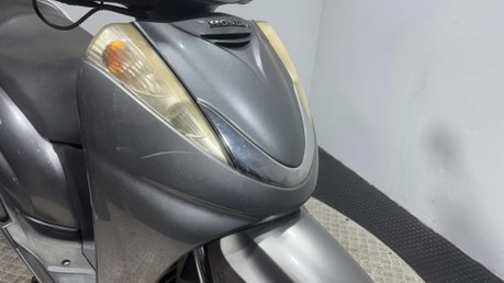 Honda SH300i SH300 2010 300CC PROJECT RUNNING SCOOTER SPARES OR REPAIR BIKE 10