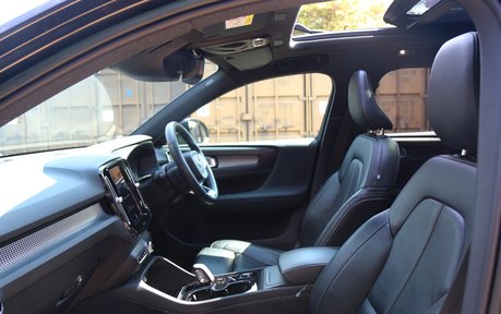 Volvo XC40 B4 R-Design Pro AWD MHEV - Pan Roof, Leather, Apple CarPlay 8