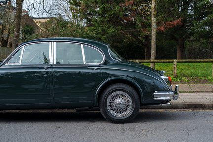 Jaguar MKII 10
