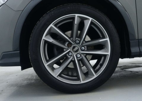 Audi Q3 1.5 TFSI CoD 35 Black Edition SUV 5dr Petrol S Tronic Euro 6 (s/s) (150 ps) 16