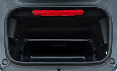 Porsche 911 GT3 (991.2) 37