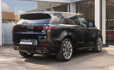 Land Rover Range Rover Sport P400 AUTOBIOGRAPHY 4