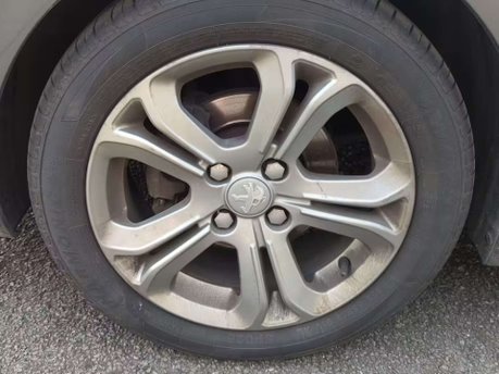 Peugeot 208 1.6 VTi Allure Hatchback 5dr Petrol Auto Euro 5 (120 ps) 31
