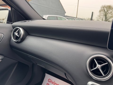 Mercedes-Benz A Class A 200 D AMG LINE PREMIUM 40