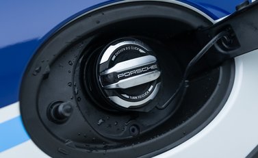 Porsche 911 Dakar 35