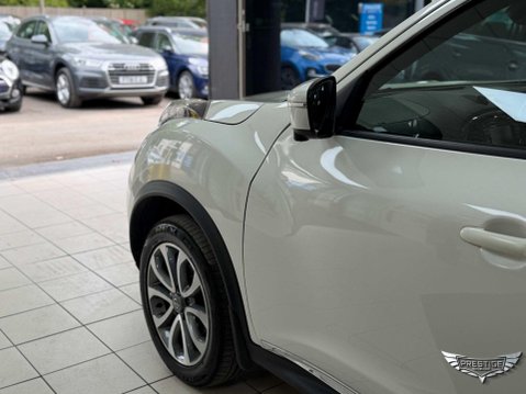 Nissan Juke 1.2 DIG-T Tekna Euro 6 (s/s) 5dr 10
