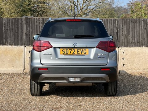 Suzuki Vitara SZ-T MHEV 8