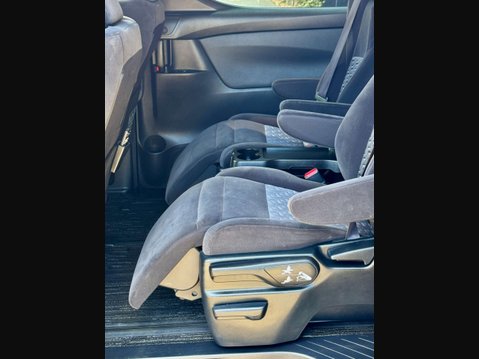Toyota Vellfire 2.5 PETROL Z A EDITION 7 SEATS 15