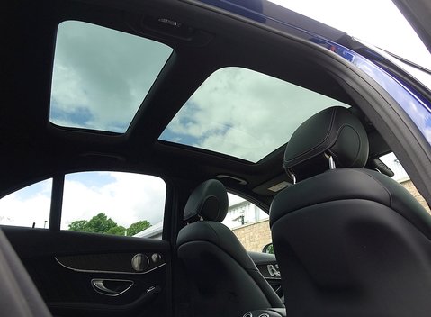 Mercedes-Benz C Class C63 Saloon 11