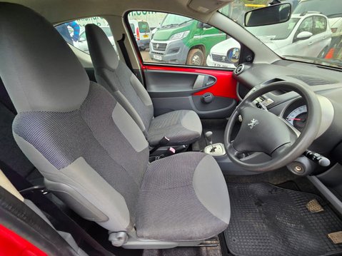Peugeot 107 URBAN 2-TRONIC 10