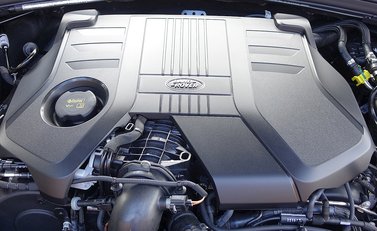 Land Rover Range Rover Velar First Edition D300 20