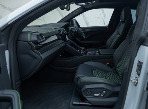 Lamborghini Urus S 19