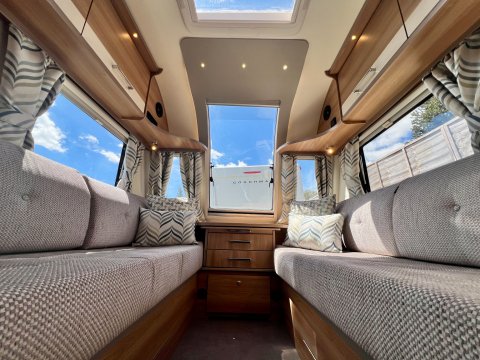Bailey Pegasus Genoa GT70  11