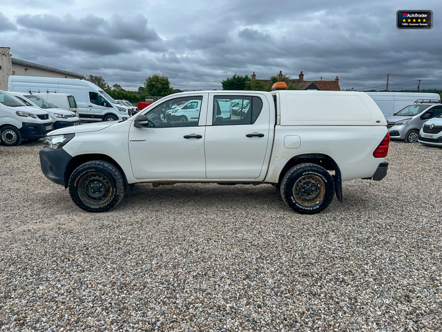 2017 TOYOTA HILUX