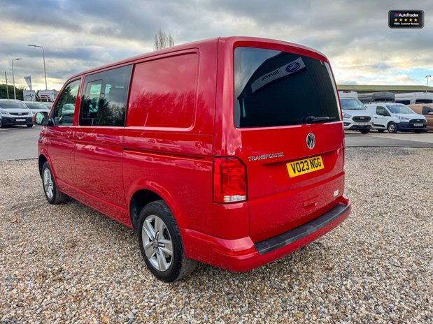Volkswagen Transporter Kombi SWB [SOLD SM] L1H1 Highline Air Con Alloys Camera Sensors NO VAT SELE 11