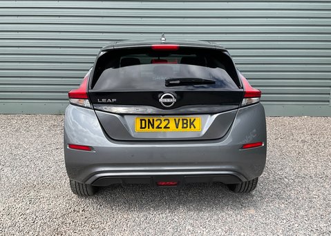 Nissan LEAF N-CONNECTA 9