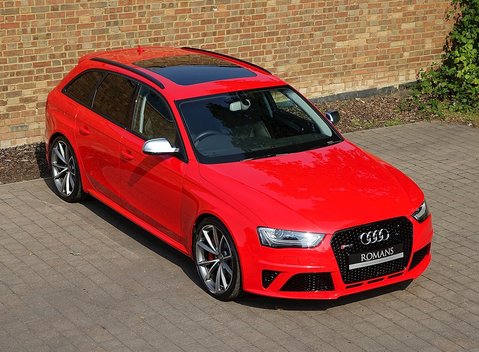 Audi RS4 Avant 30