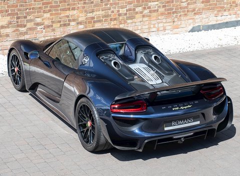 Porsche 918 Spyder Weissach 10