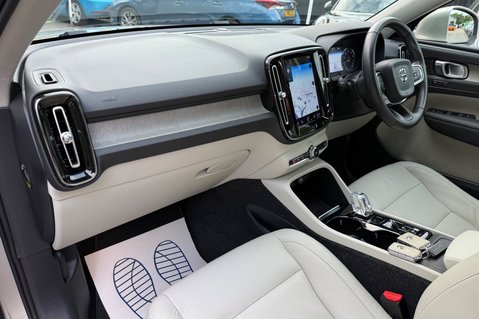 Volvo XC40 T5 INSCRIPTION AWD -XENIUM -360 CAMERA -PAN ROOF -HARMAN KARDON -WINTER PAC 23