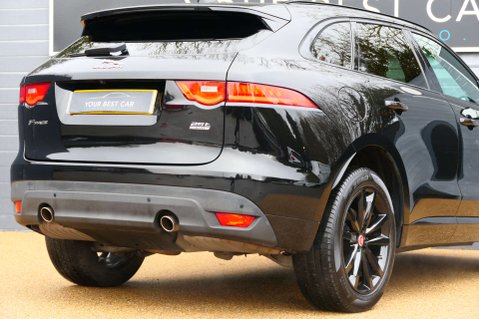 Jaguar F-Pace 2.0 F-Pace Chequered Flag AWD Auto 4WD 5dr 15