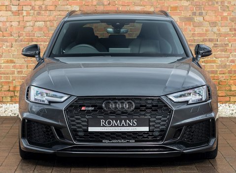Audi RS4 Avant Sport Edition 4