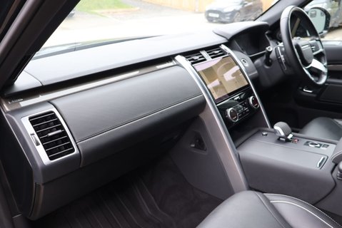 Land Rover Discovery R-DYNAMIC HSE MHEV 7 seater genuine Land Rover seats  17