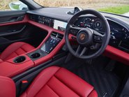 Porsche Taycan Performance Plus 93.4kWh 10