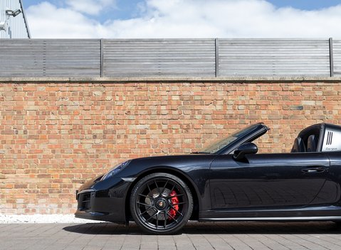 Porsche 911 (991.2) Targa 4 GTS 29