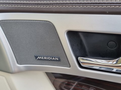 Jaguar XF D PORTFOLIO 17