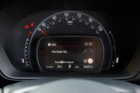 Toyota Aygo X VVT-I EDGE 10