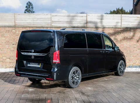 Mercedes-Benz V Class D AMG Line (Extra Long) 30