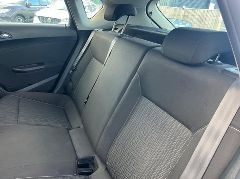Vauxhall Astra 1.6i Design Euro 6 5dr 27