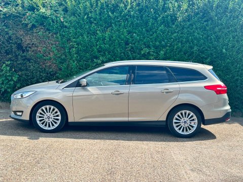 Ford Focus TITANIUM X 7